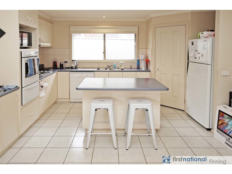 43 Hazelmere Avenue, Cranbourne West VIC 3977