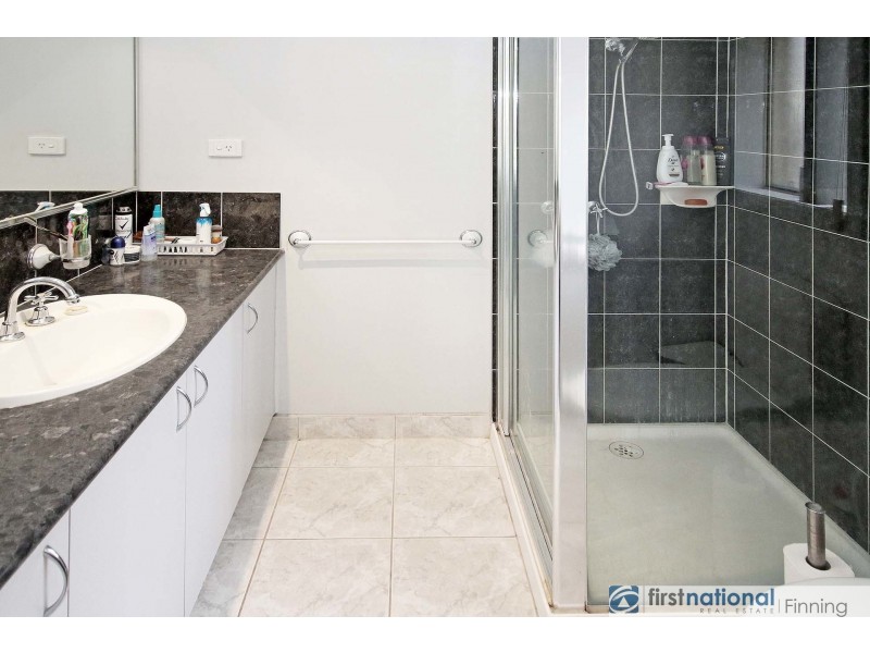 43 Hazelmere Avenue, Cranbourne West VIC 3977