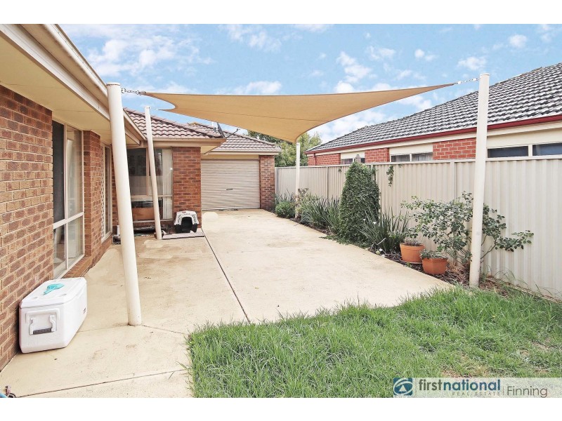 43 Hazelmere Avenue, Cranbourne West VIC 3977