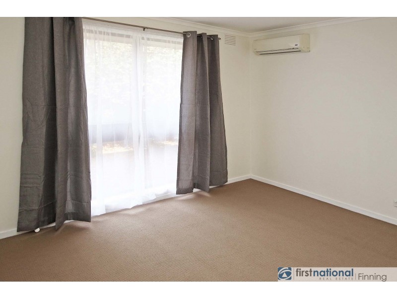 2/14 Bowen Street, Cranbourne VIC 3977