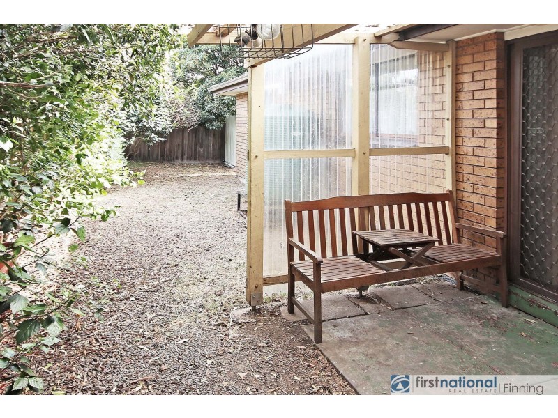 2/14 Bowen Street, Cranbourne VIC 3977