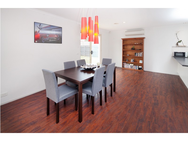 8 Middleham Close, Cranbourne West VIC 3977