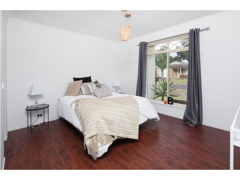 8 Middleham Close, Cranbourne West VIC 3977