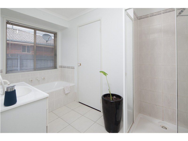 8 Middleham Close, Cranbourne West VIC 3977