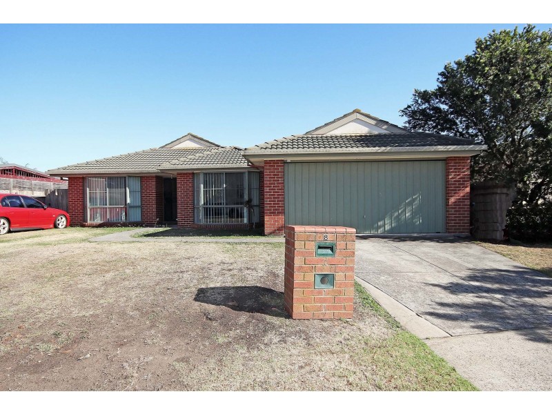 8 Emoh Close, Cranbourne VIC 3977