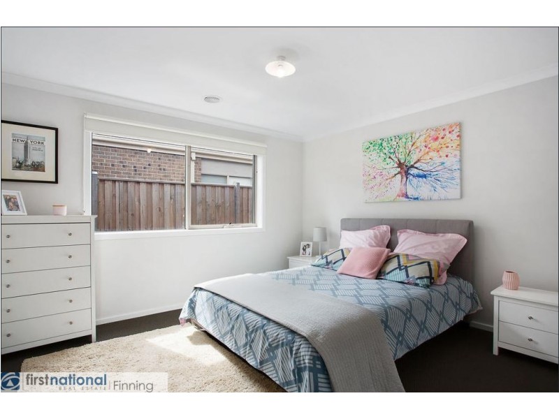 10 Fenway Boulevard, Clyde VIC 3978