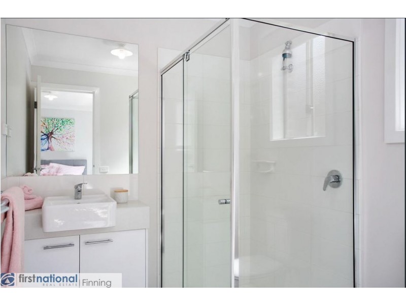 10 Fenway Boulevard, Clyde VIC 3978