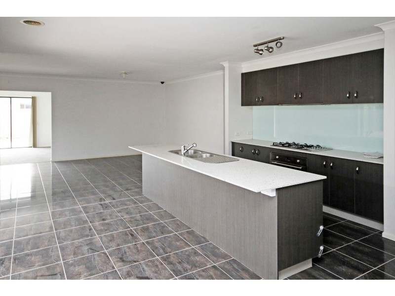 20 Pepperbush Circuit, Cranbourne VIC 3977
