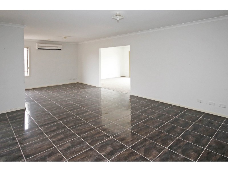 20 Pepperbush Circuit, Cranbourne VIC 3977