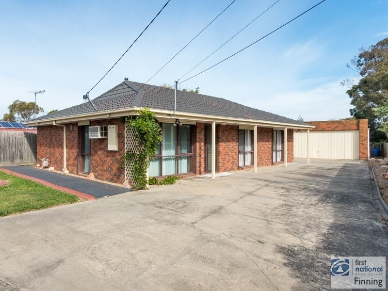 1 McLaren Avenue, Cranbourne VIC 3977