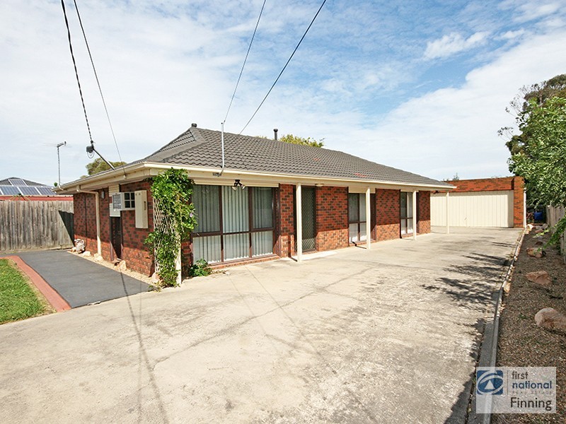 1 McLaren Avenue, Cranbourne VIC 3977