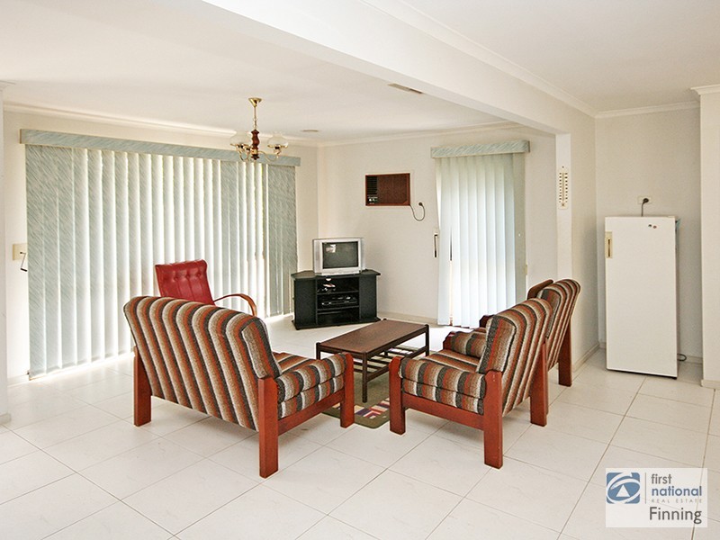 1 McLaren Avenue, Cranbourne VIC 3977