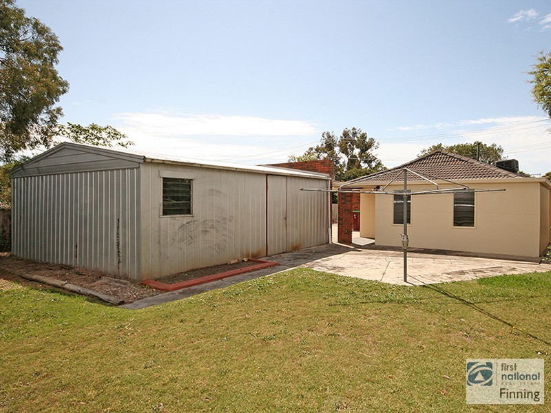 1 McLaren Avenue, Cranbourne VIC 3977