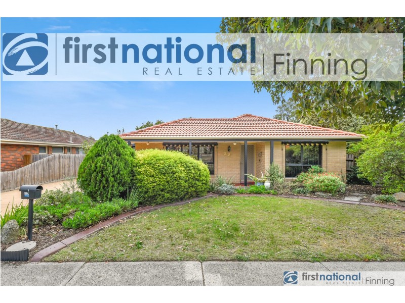 32 Marylyn Place, Cranbourne VIC 3977