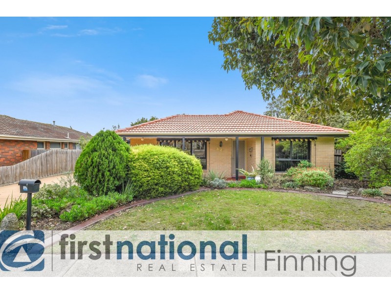 32 Marylyn Place, Cranbourne VIC 3977