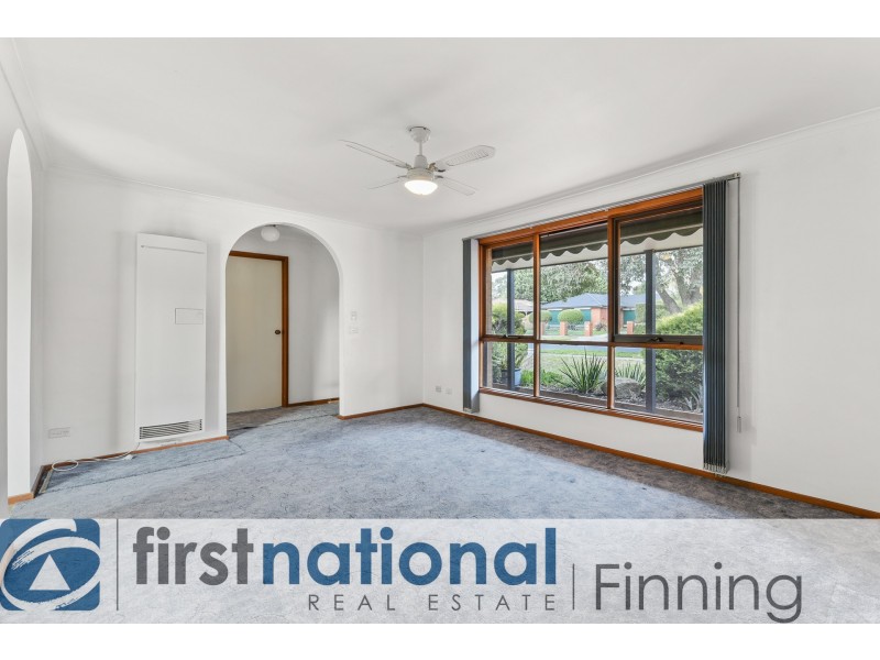 32 Marylyn Place, Cranbourne VIC 3977