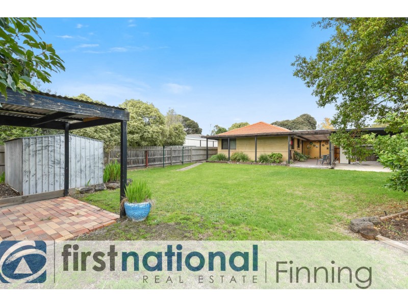 32 Marylyn Place, Cranbourne VIC 3977