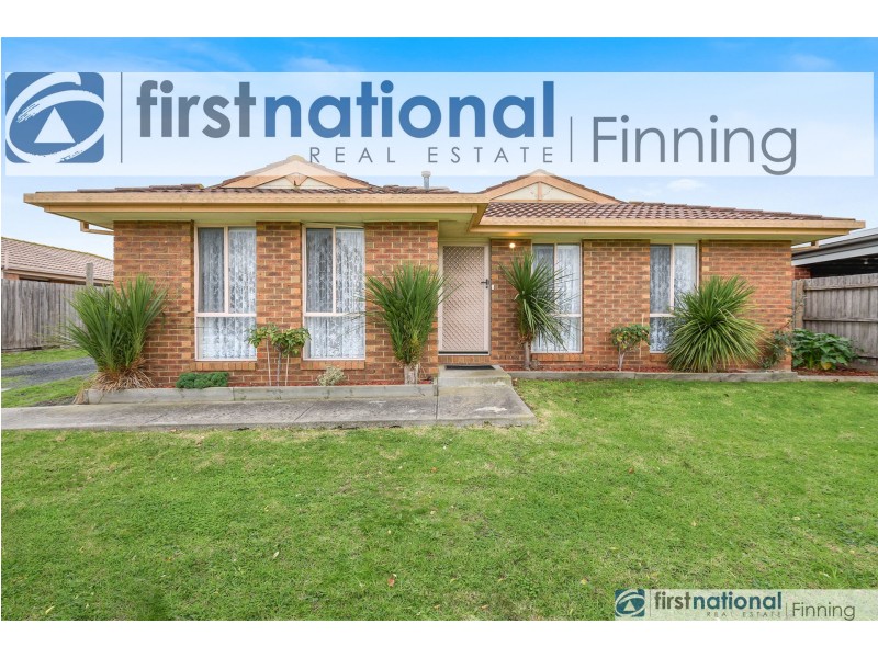 23 Godwin Crescent, Cranbourne North VIC 3977