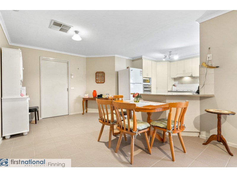 23 Godwin Crescent, Cranbourne North VIC 3977
