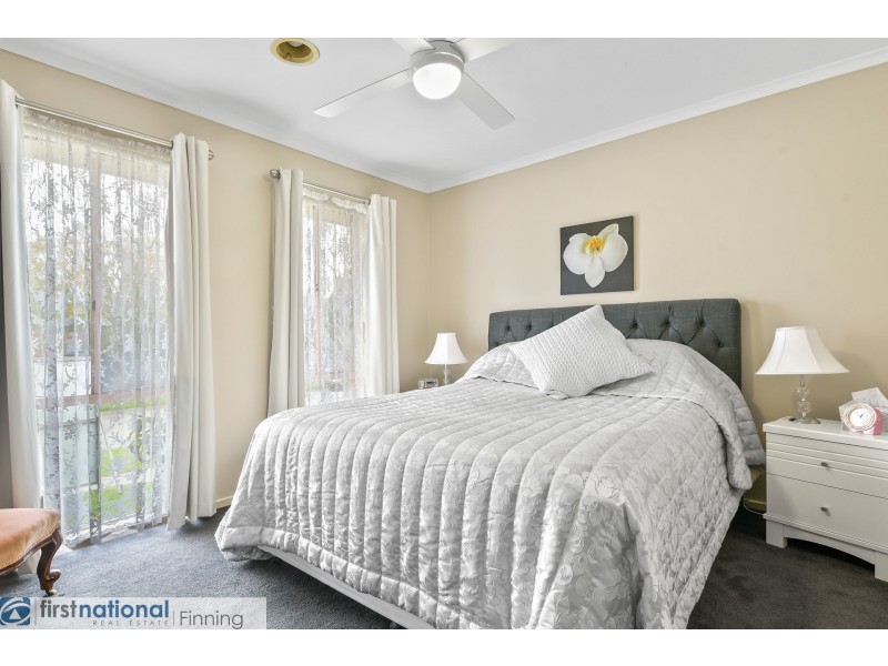23 Godwin Crescent, Cranbourne North VIC 3977