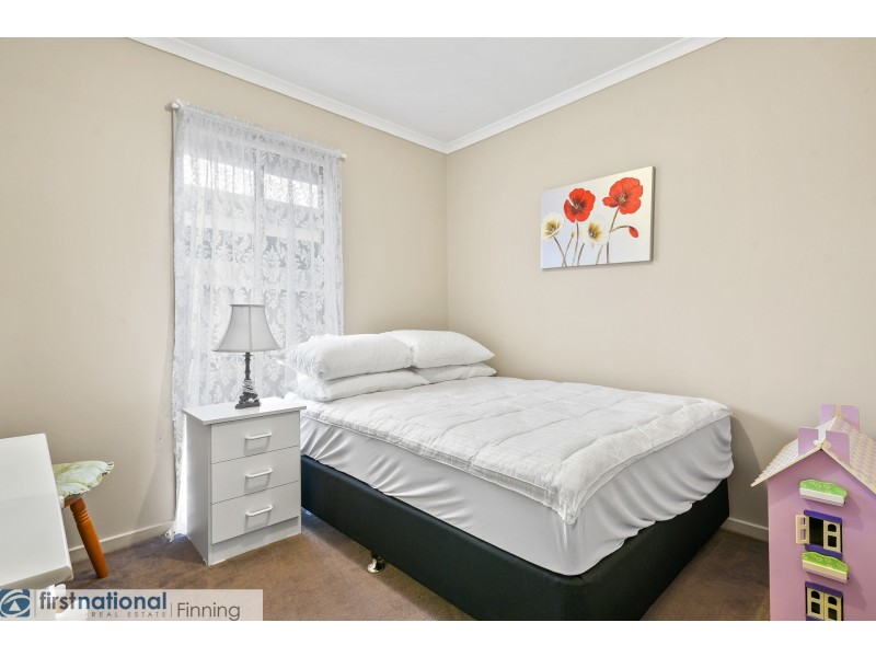 23 Godwin Crescent, Cranbourne North VIC 3977