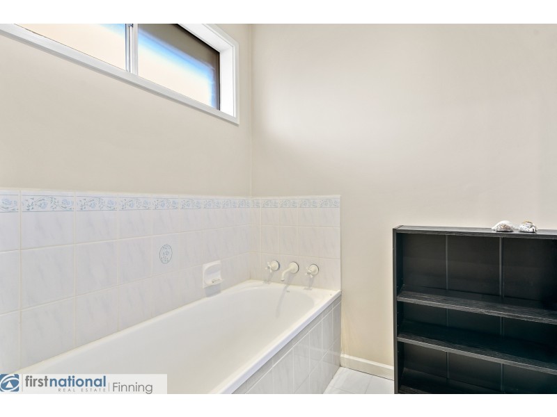 23 Godwin Crescent, Cranbourne North VIC 3977