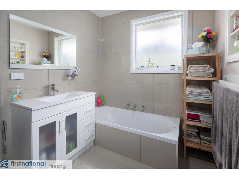 28 Harry Street, Cranbourne VIC 3977