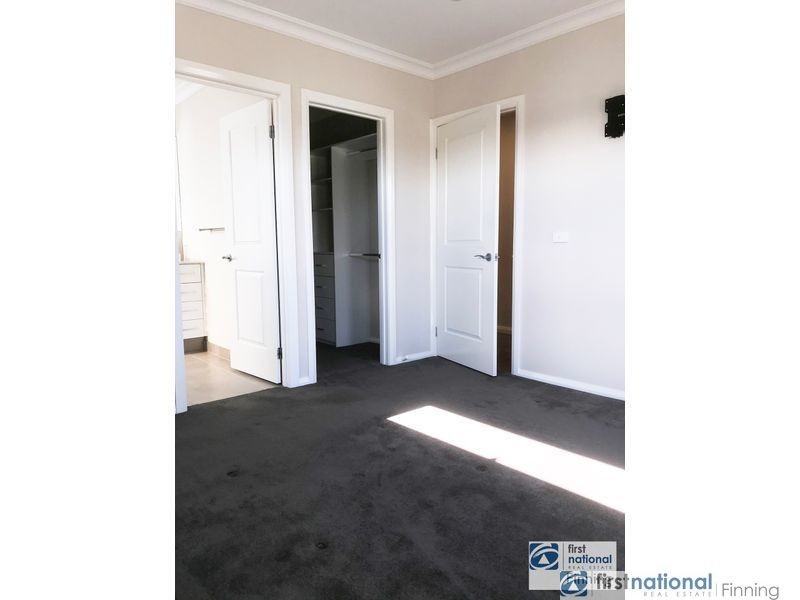 21 Brittlegum Road, Cranbourne East VIC 3977