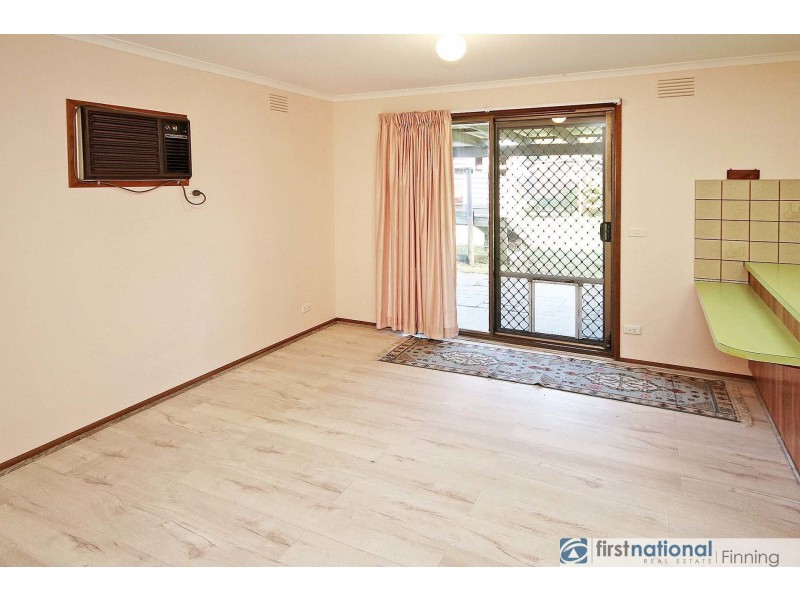 1 Lonsdale Crescent, Cranbourne North VIC 3977