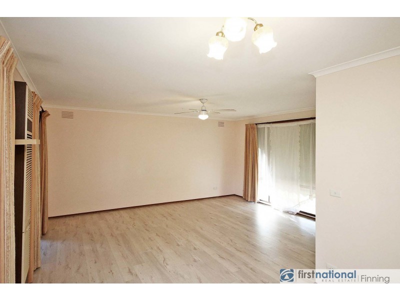 1 Lonsdale Crescent, Cranbourne North VIC 3977