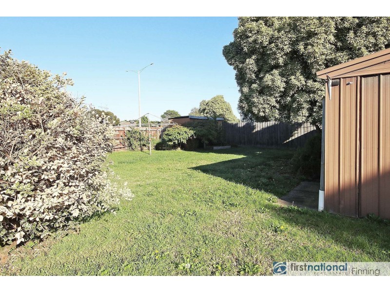 1 Lonsdale Crescent, Cranbourne North VIC 3977