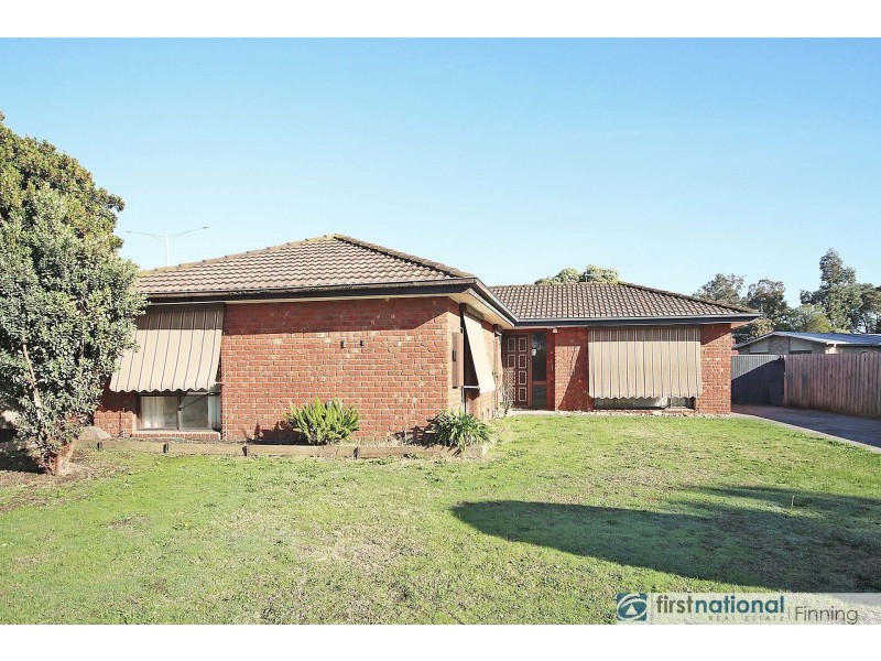 1 Lonsdale Crescent, Cranbourne North VIC 3977