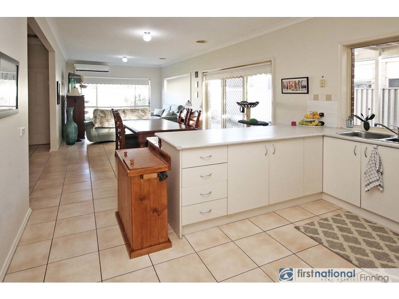 20 Fetlock Lane, Cranbourne East VIC 3977