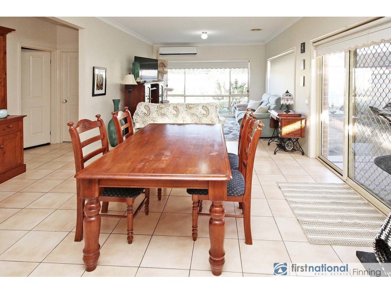 20 Fetlock Lane, Cranbourne East VIC 3977