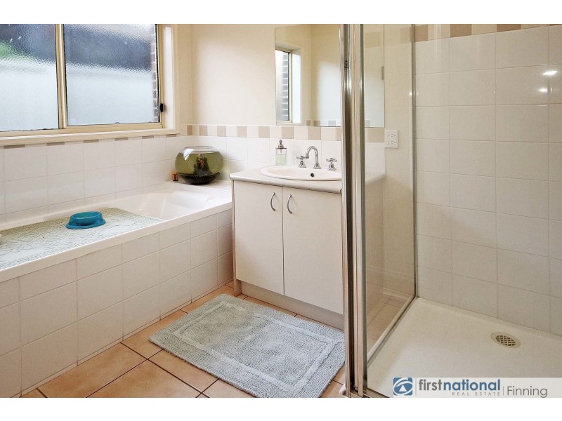 20 Fetlock Lane, Cranbourne East VIC 3977