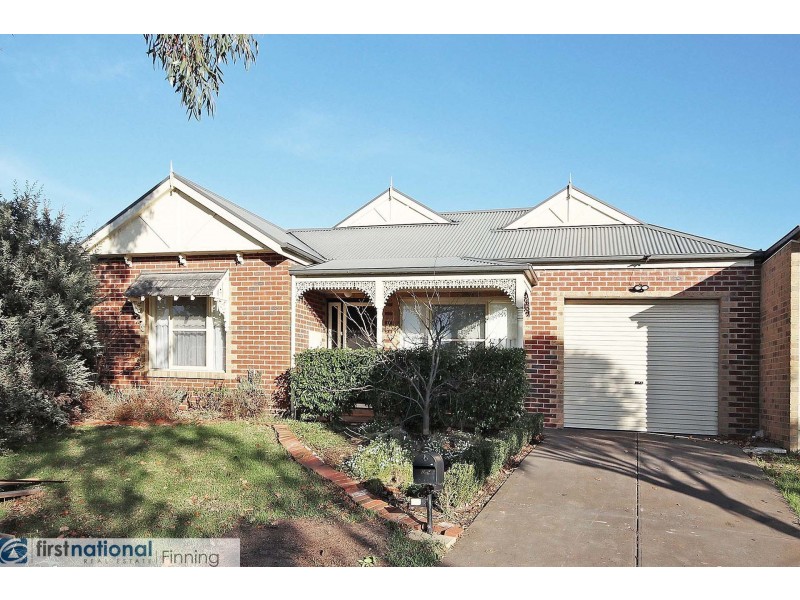 20 Fetlock Lane, Cranbourne East VIC 3977