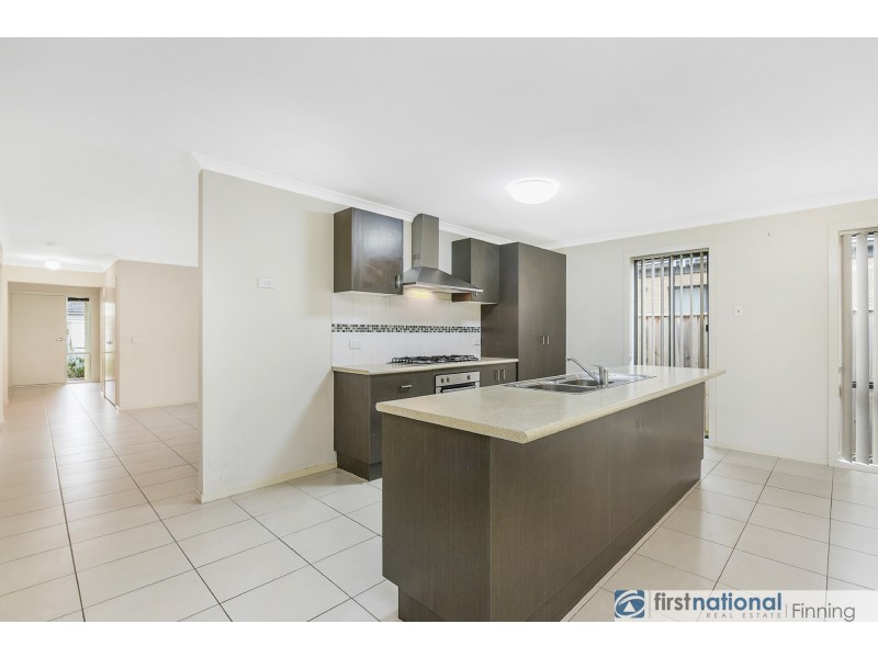 8 Gabitt Street, Cranbourne East VIC 3977