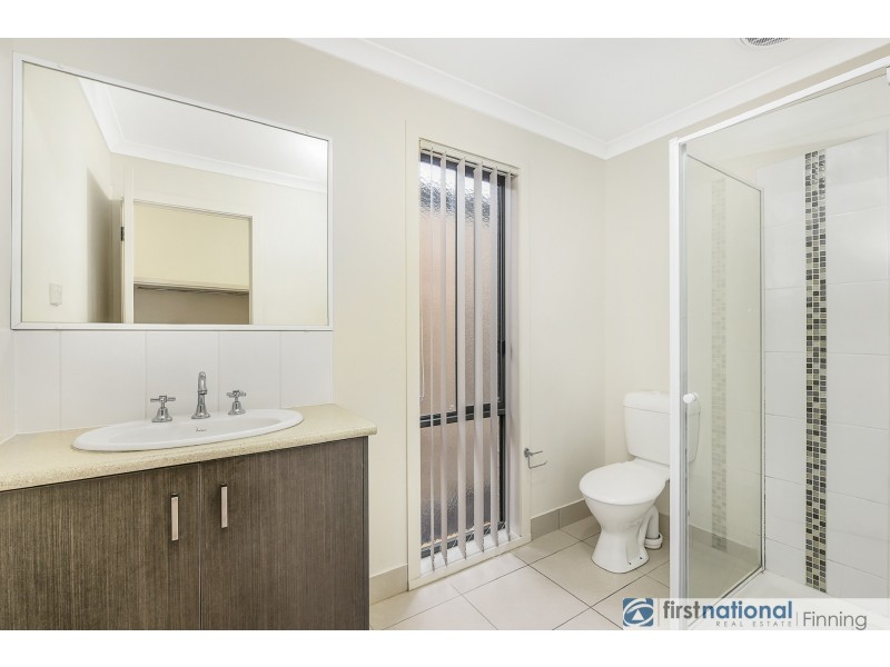 8 Gabitt Street, Cranbourne East VIC 3977