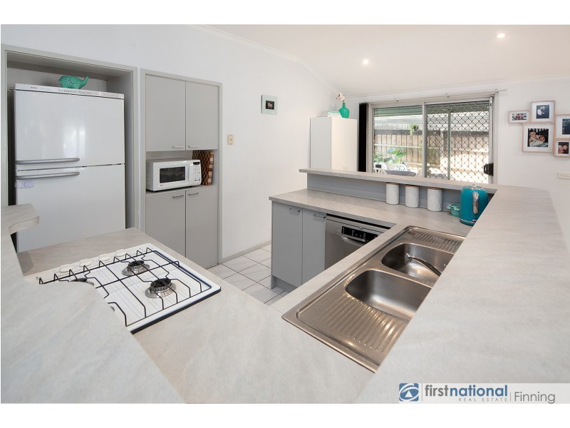 135 Lawless Drive, Cranbourne North VIC 3977
