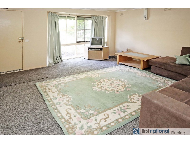 29 Cranbourne Place, Cranbourne VIC 3977