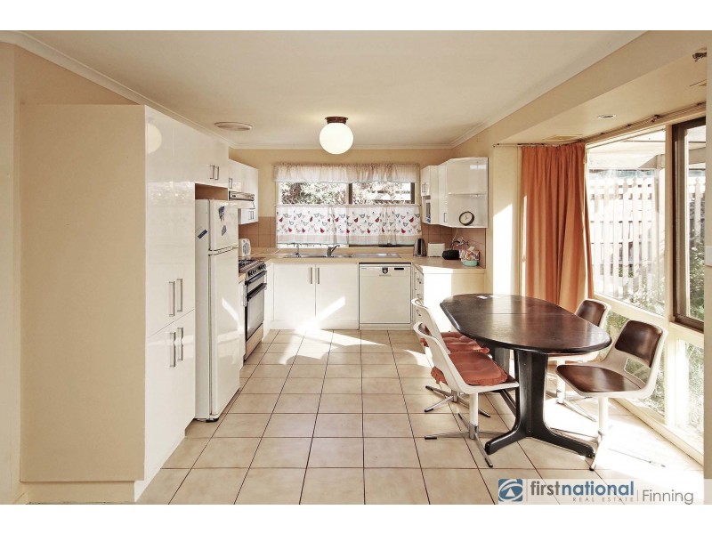 29 Cranbourne Place, Cranbourne VIC 3977