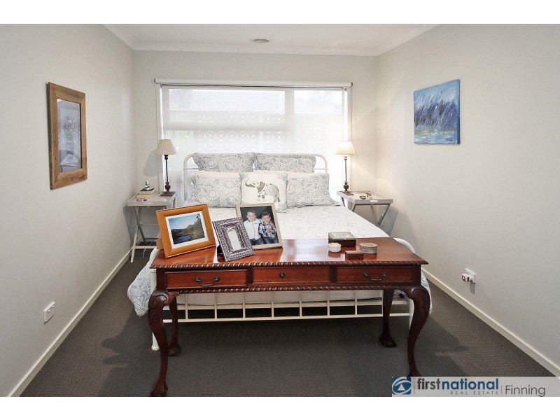 33 Artfield Street, Cranbourne East VIC 3977