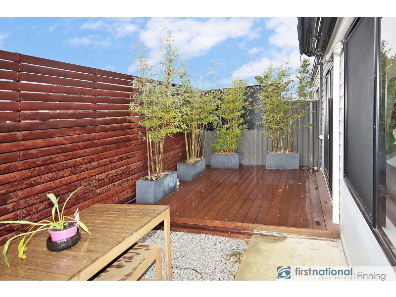 33 Artfield Street, Cranbourne East VIC 3977