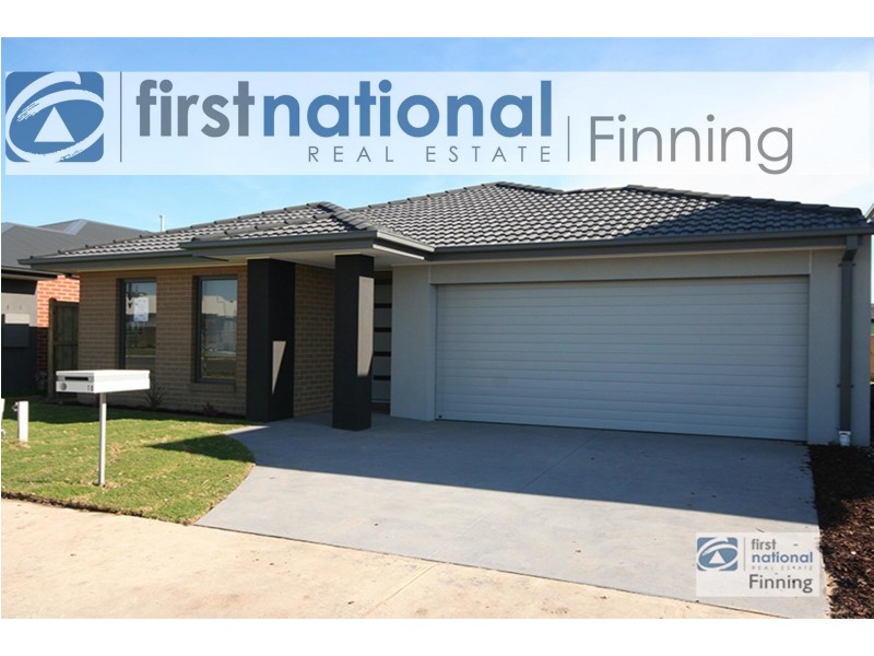 18 Lindwall Drive, Cranbourne West VIC 3977