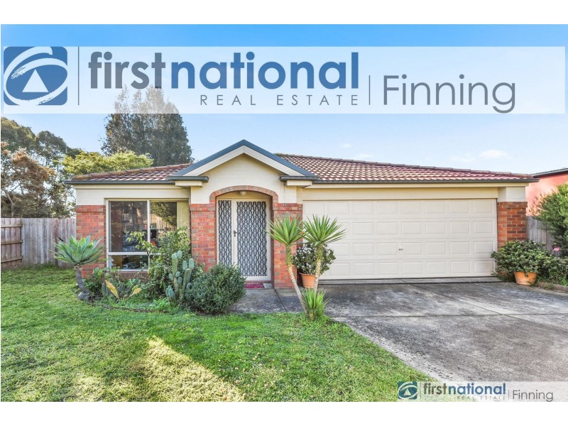 15 Friendship Close, Cranbourne West VIC 3977