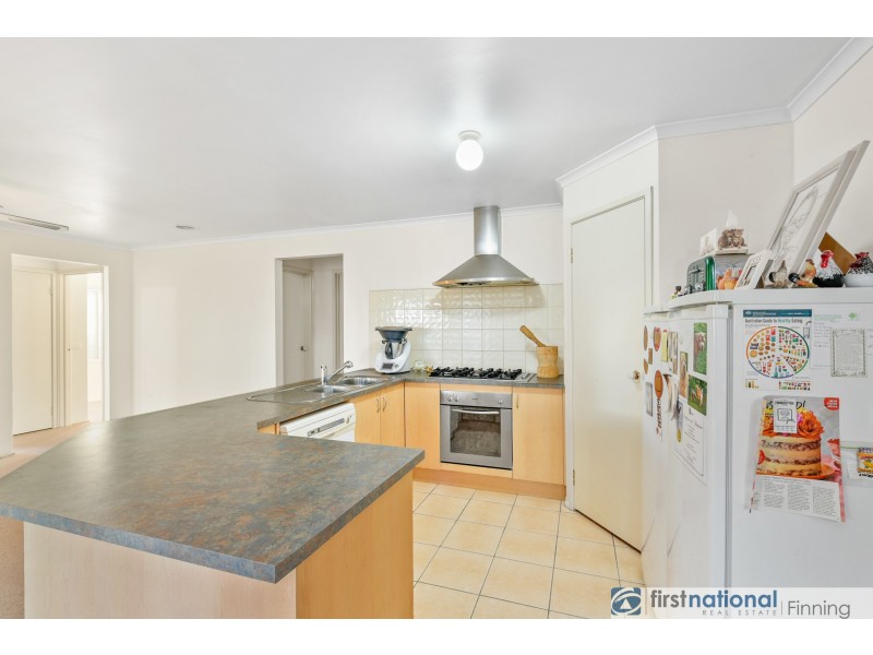 15 Friendship Close, Cranbourne West VIC 3977
