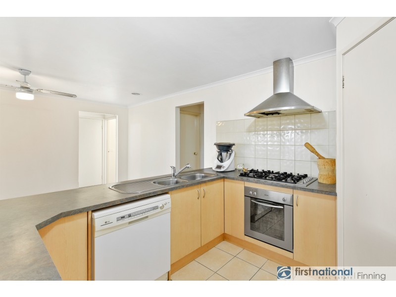 15 Friendship Close, Cranbourne West VIC 3977