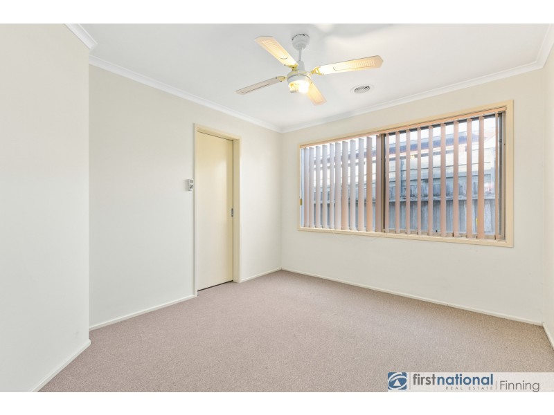 15 Friendship Close, Cranbourne West VIC 3977