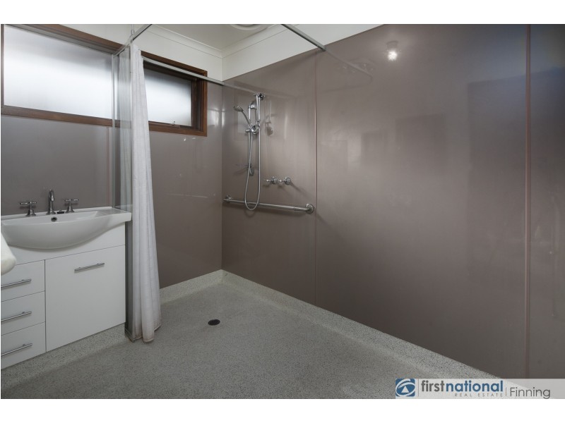 1/3 Cranbourne Drive, Cranbourne VIC 3977