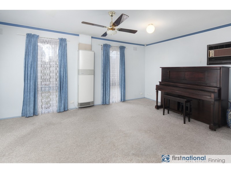 1/3 Cranbourne Drive, Cranbourne VIC 3977
